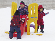雪遊びの様子5